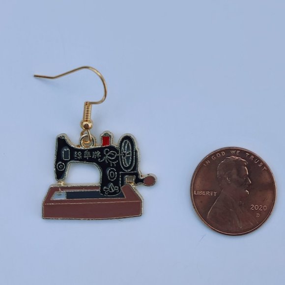 Vintage Sewing Machine Earrings - Picture 7 of 8